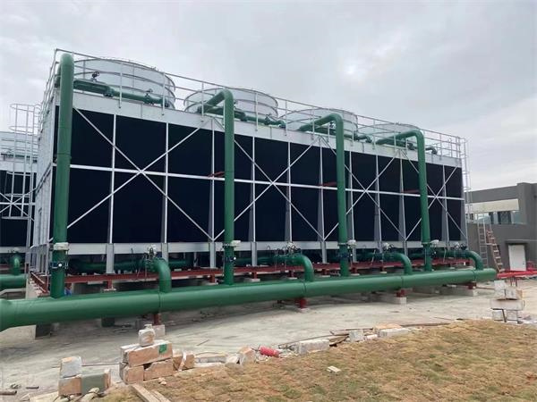 如何選擇橫流式冷卻塔的安裝位置(中溫逆流式方形冷卻塔規格)